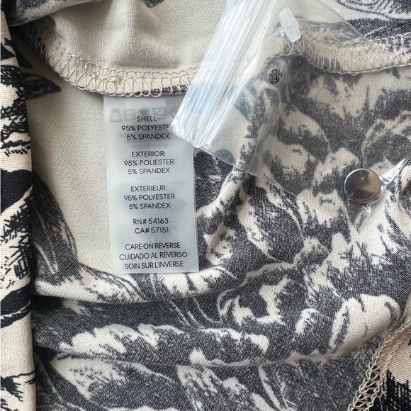 NWT Calvin Klein Floral Print Women's Blouse - Picture 4 of 5